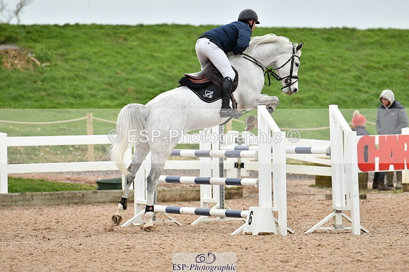 240112A-121722-00669 - Cls 5 Newcomers and 1.10m Open