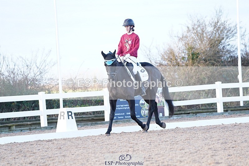 241214-154602-02239 - 131-Alys.Matravers-DARGASONS.MOON.SHADOW