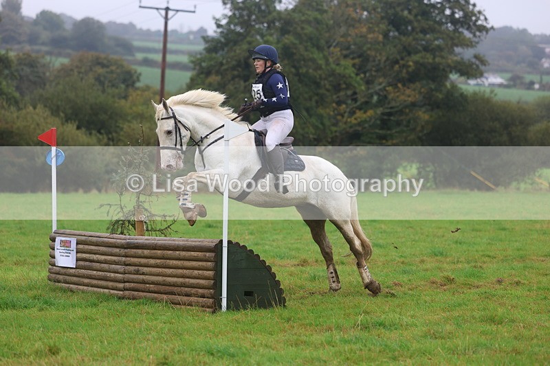 3E7A1422 - Class 2: 70cm: Half Roll Top