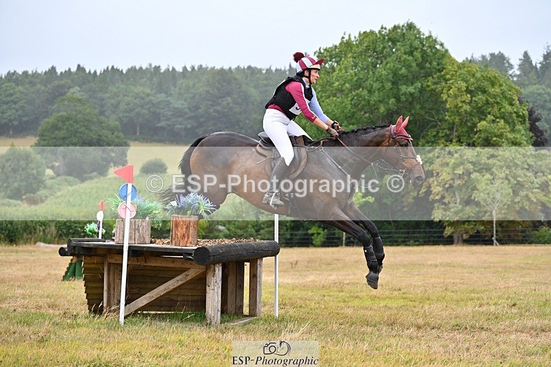 250803A-130002-13569 - M-570-Lizette.Jackman-MURPHYS.GAUNTLET