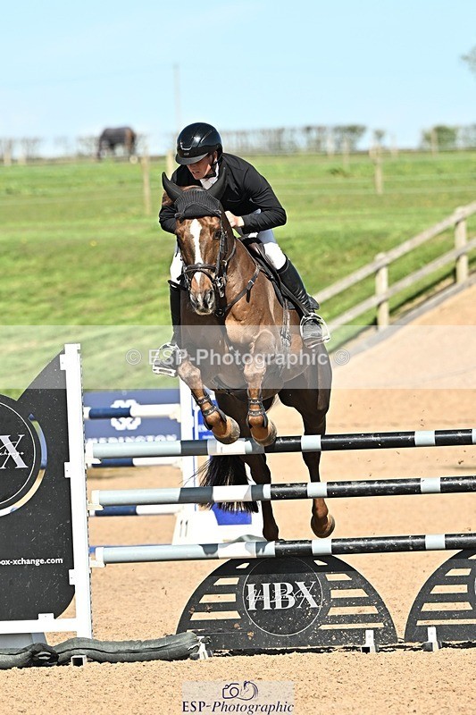 250416-153314-01787 - Cls 6 Foxhunter and 1.20m