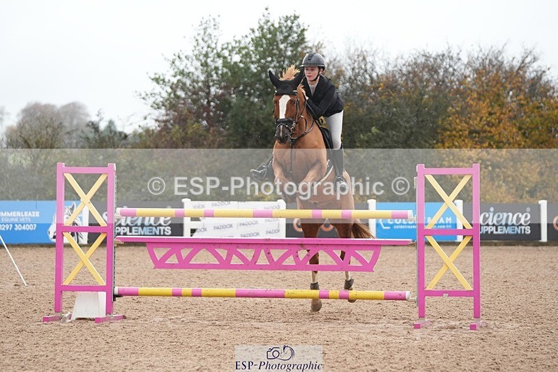 251107-134008-01210 - Cls 6 Foxhunter and 1.20m Open
