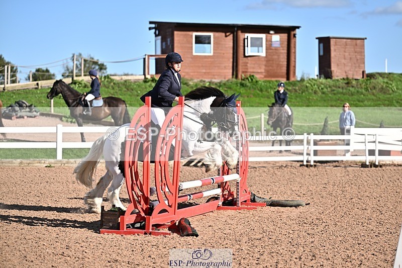 260915-163350-00041 - Clear Round and 60cm