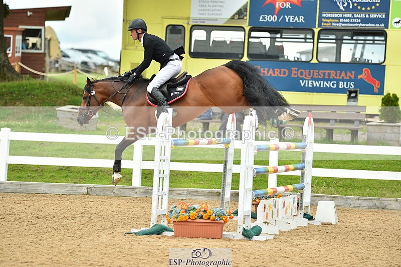 230720A-135908-03260 - Cls 21, 1 Star Gold 1.30m