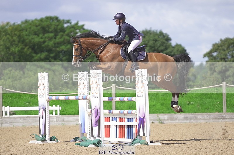 230806A-113416-01622 - Cls 13 Snr Newcomers & 1.10m Open