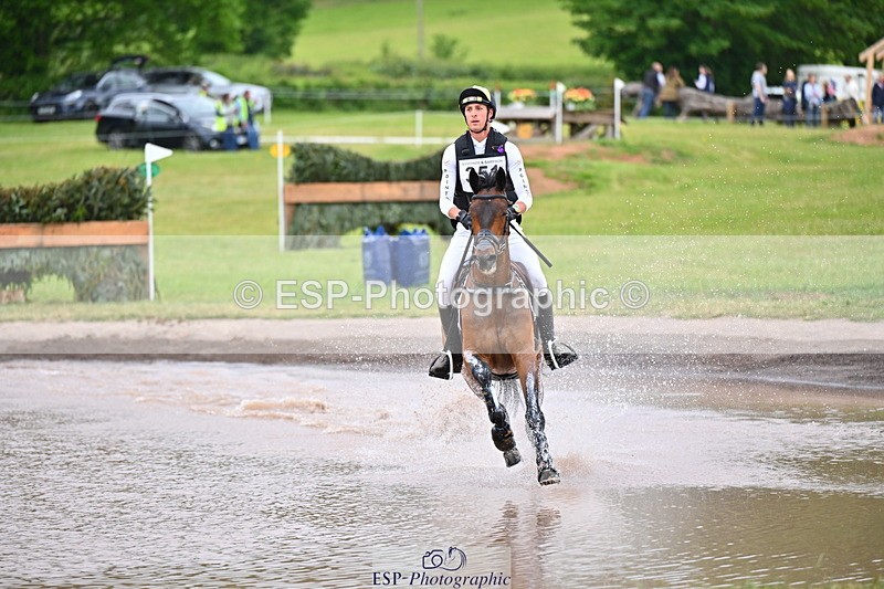 250524A-124606-10681 - B-351-Will.Rawlin-MACKENZY