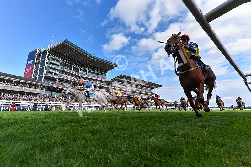210826-Race 7-Silver Lake-5886 - Race 7 17.20pm Sky Bet EBF Fillies' Handicap