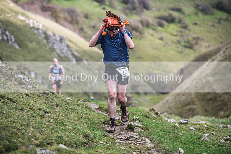 Litton-446 - Litton Christmas Cracker Fell Race (Limestone Series) Sunday 14th December 2025