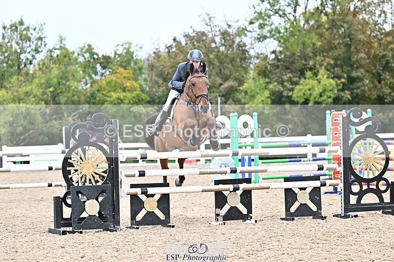 251015-133044-00589 - Cls 4 Newcomers and 1.10m Open