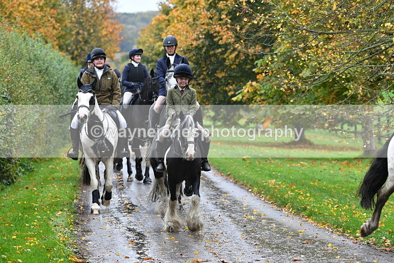 WJ5_6297 - B&B walk back for Hunt Tea !