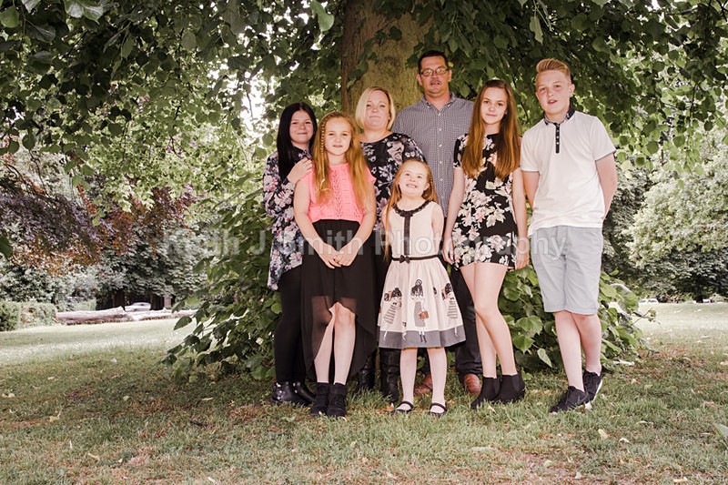 0KJS9283 - Darren, Kirsty and family.