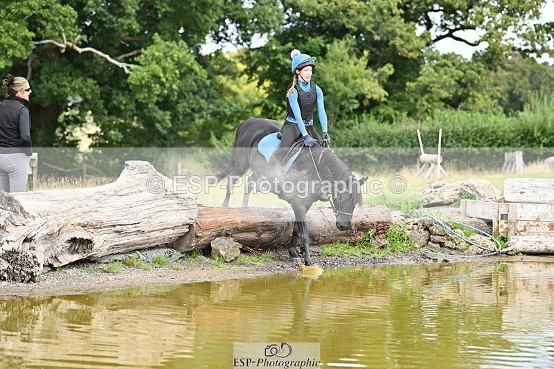 250821B-111515-00230 - Group B - Danielle