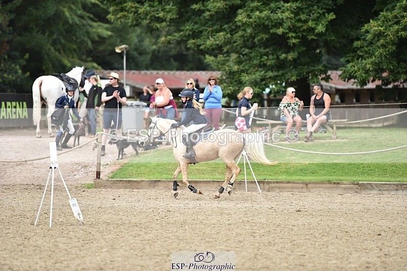 240802-101242-00741 - 70cm Round 1