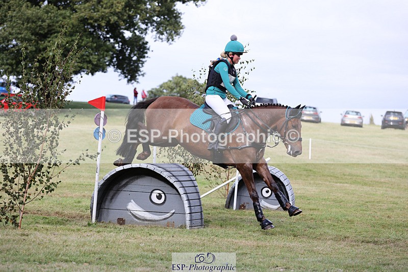 240825X-171206-37883 - 80cm XC 16.30 to 17.30