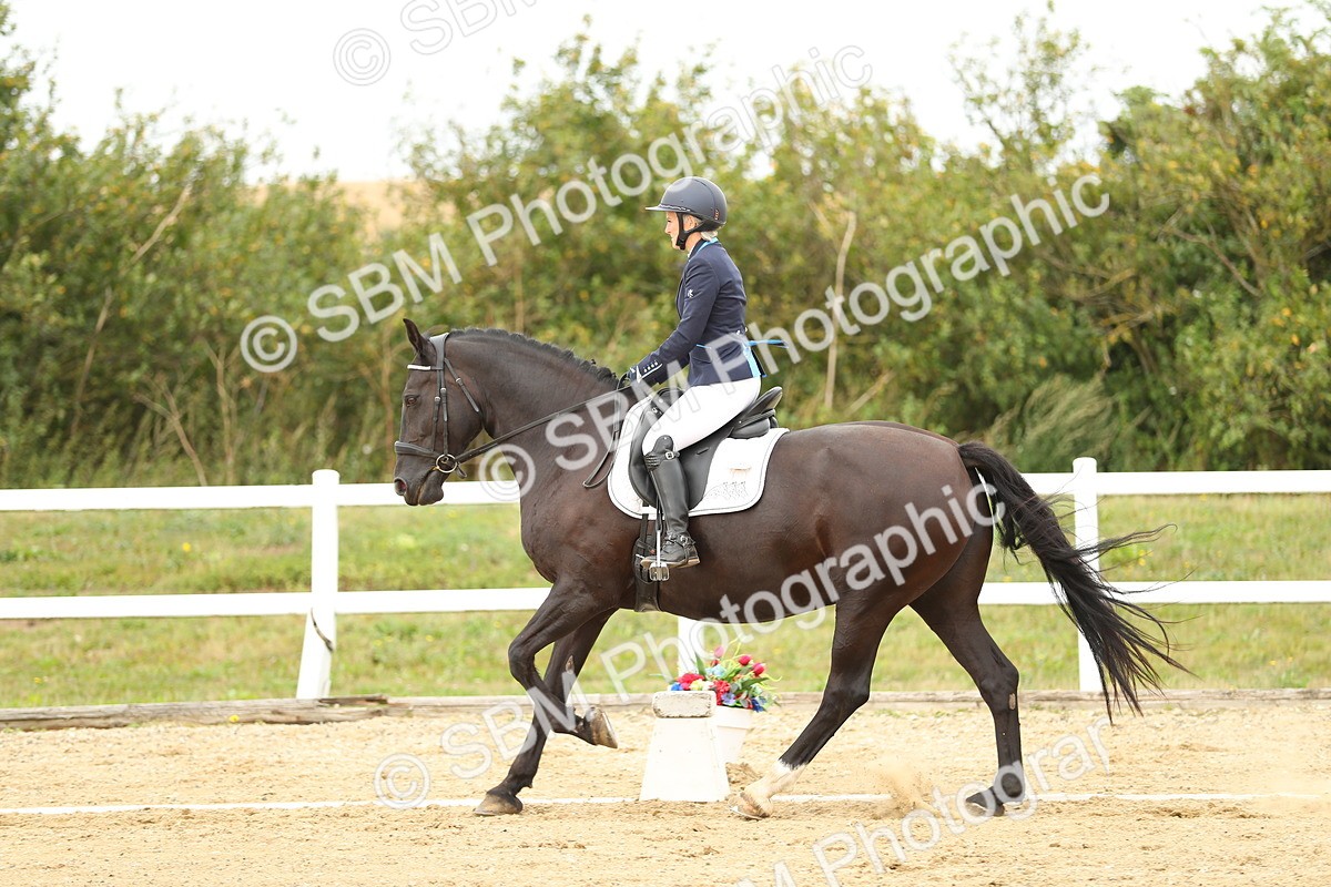 SBM_017740 - Class 14 - Novice 23 - 13.52-14.55