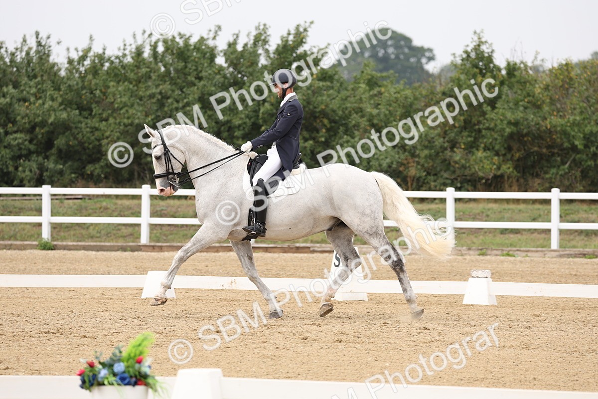SBM_008150 - Class 10 - FEI INT I - 16.10-16.50