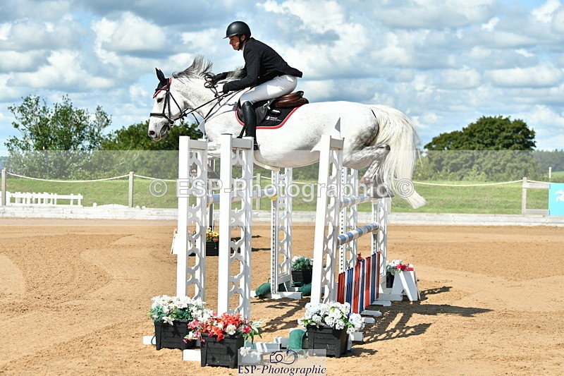 230720A-104536-01957 - Cls 5, 2 Star Medium 1.35m