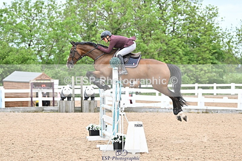 240523A-135901-01980 - Cls 5 National 1.30m