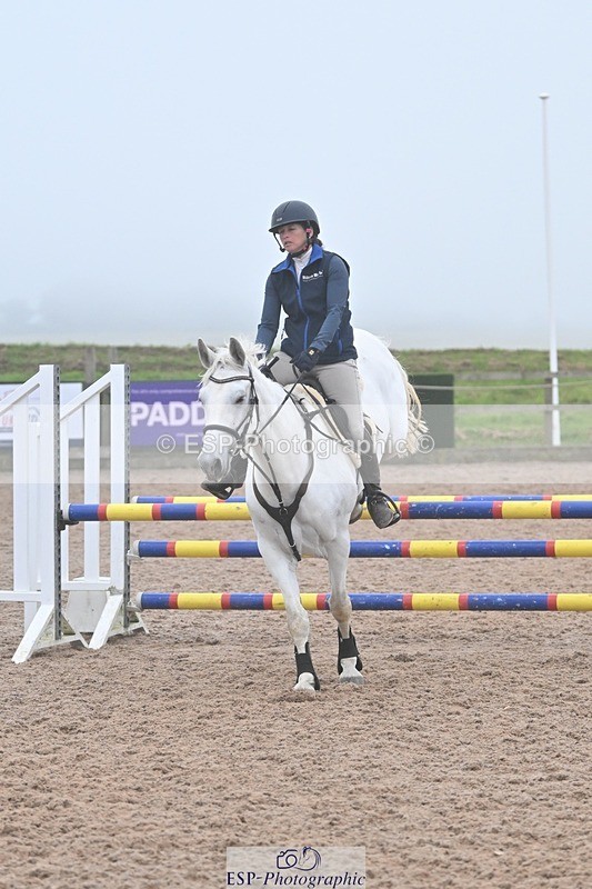 240813-192540-00922 - Classes 7 A&B 90cm