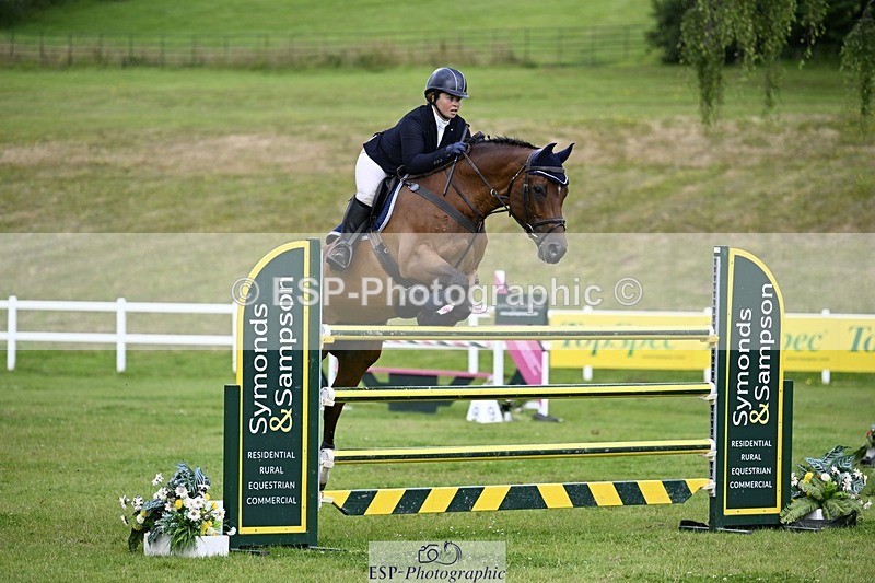 240711-114314-26712 - Cls 117 HOYS Grade C Quali 1.35m
