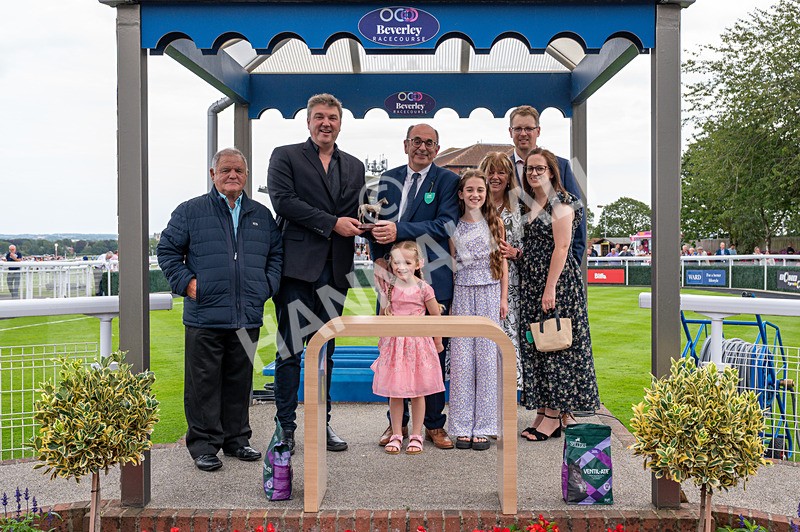 290725-Race 2-Queen Roslyn-7066 - Race 2