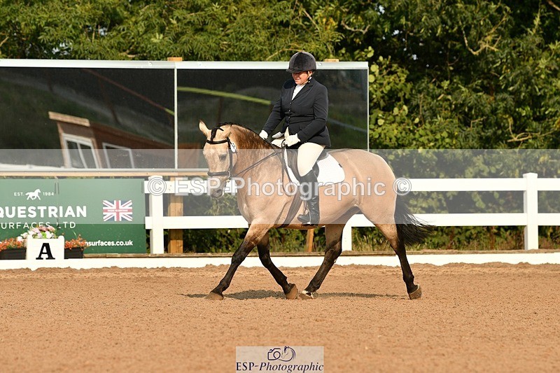 250817-092438-06899 - 082-Sarah.DavisWinston.Classic.Gold