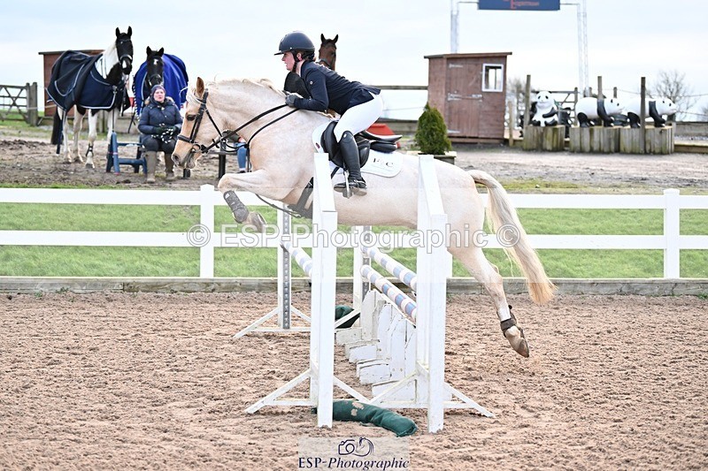 250112-091204-00595 - Cls 15 British Novice and 90cm Open