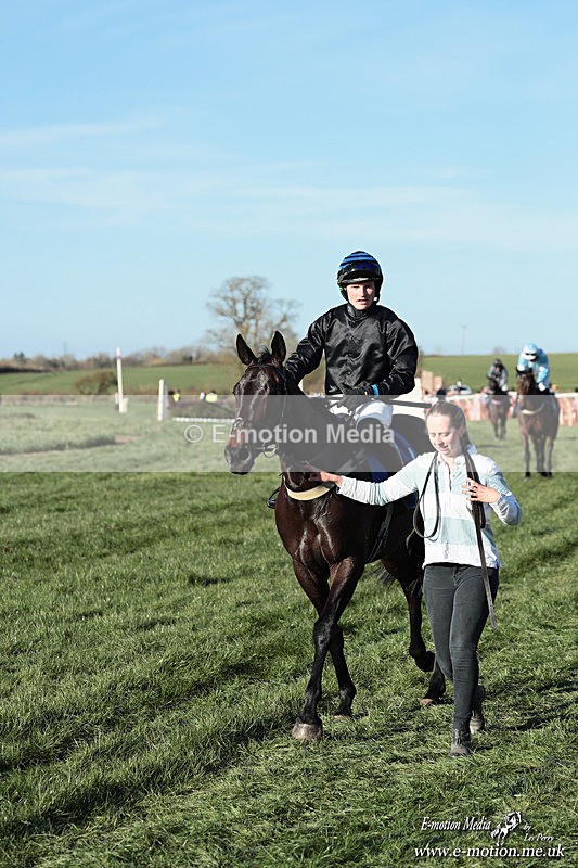 PtP 210326 1109 - VWH Cirencester Races 21/03/26