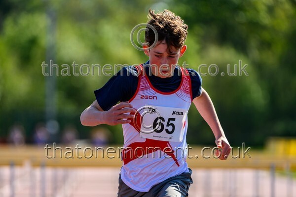 West25Sat-926346 - Track Male