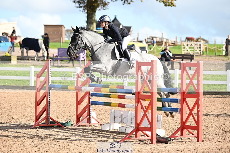 241026A-125741-00938 - SAT Cls 10 Pony Foxhunter and 1.10m Open