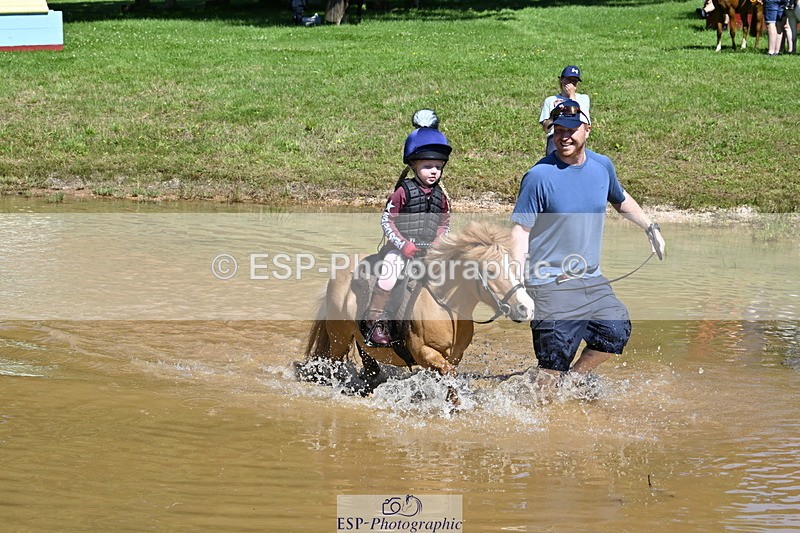 240728B-111506-01278 - Gemma's Group XC