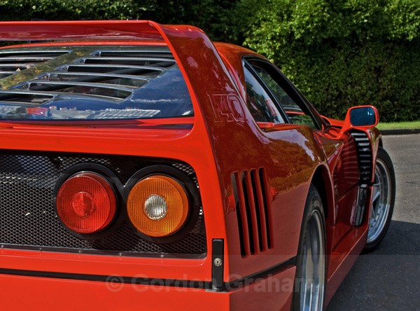 Ferrari F40 - Cars