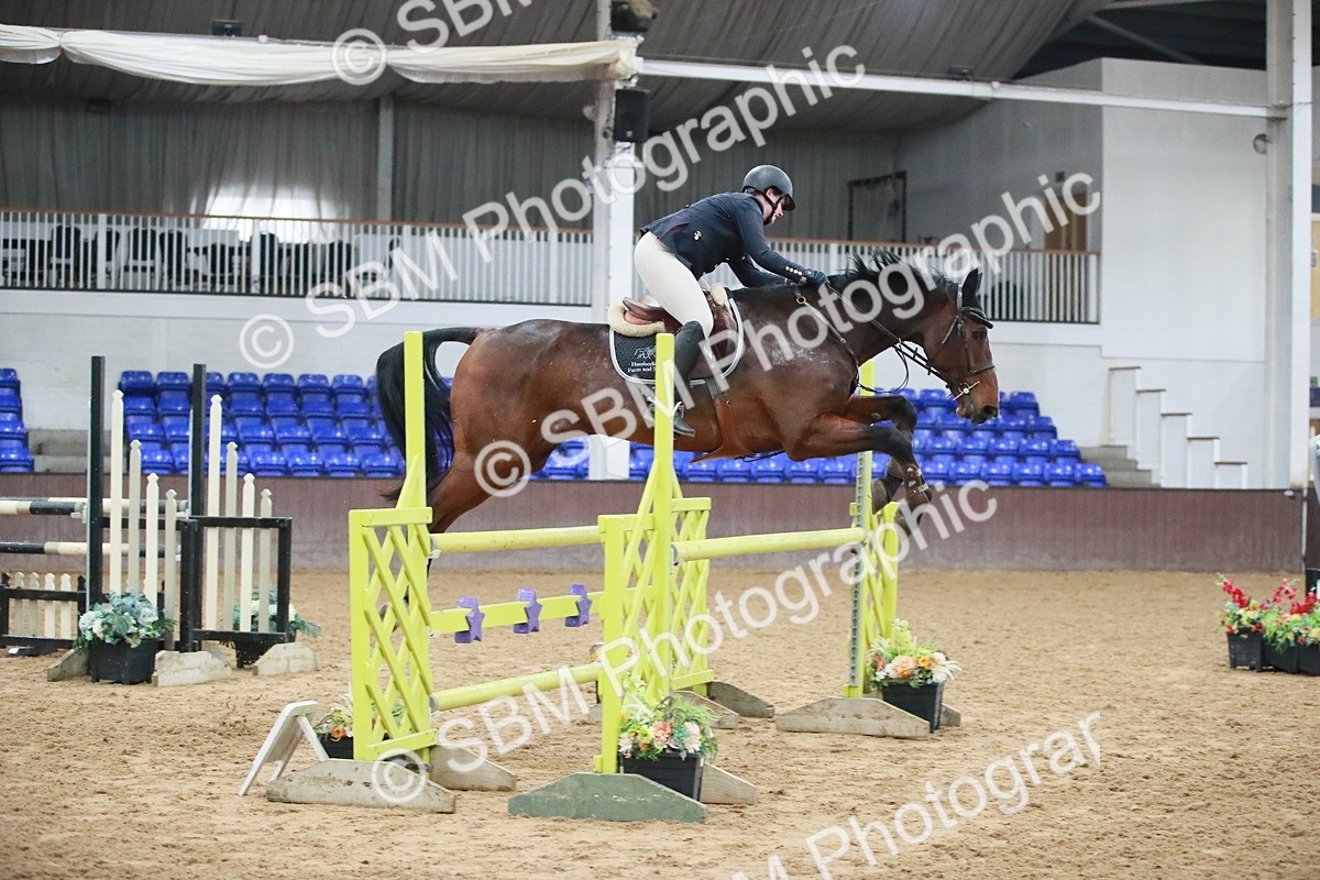 SBM_001073 - Class 4 - Senior Newcomers - 1.10m Open