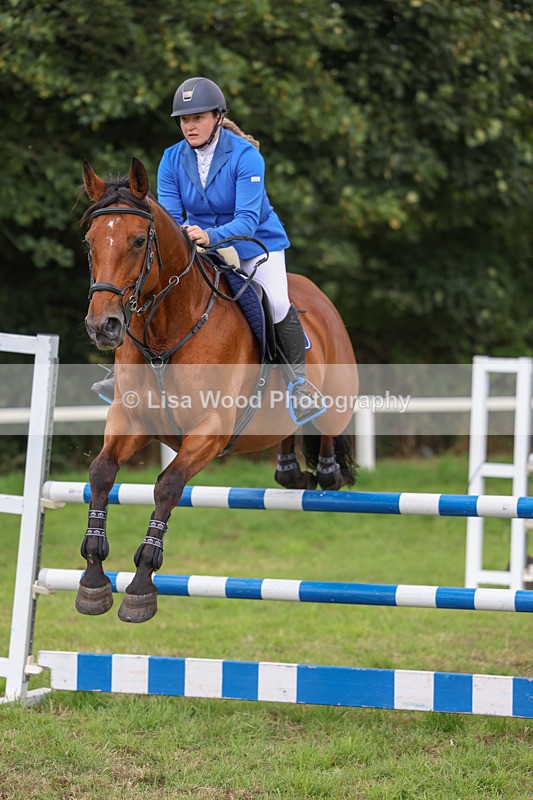 3E7A8161 - Class 7: Senior Newcomers/1.10m open