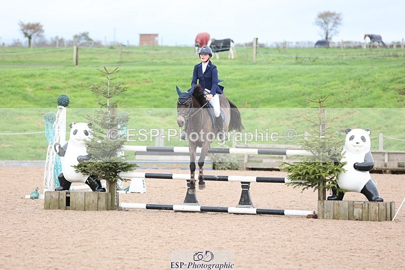 241117X-143309-04978 - Cls 37s 138cm