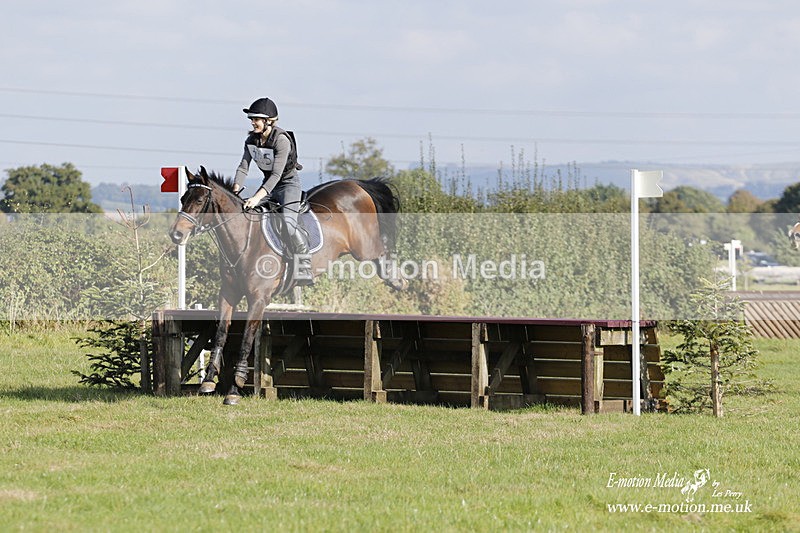  WWHT 171021 3572 - Intermediate Pairs (0.90m)  17/10/21