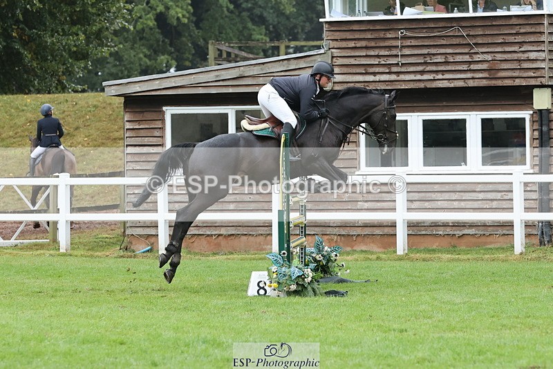 250830A-143940-07069 - Cls 16 Snr Newcomers and 1.10m Open