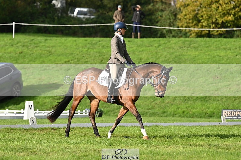 251024A-101346-07996 - F-453-Lucy.Lloyd