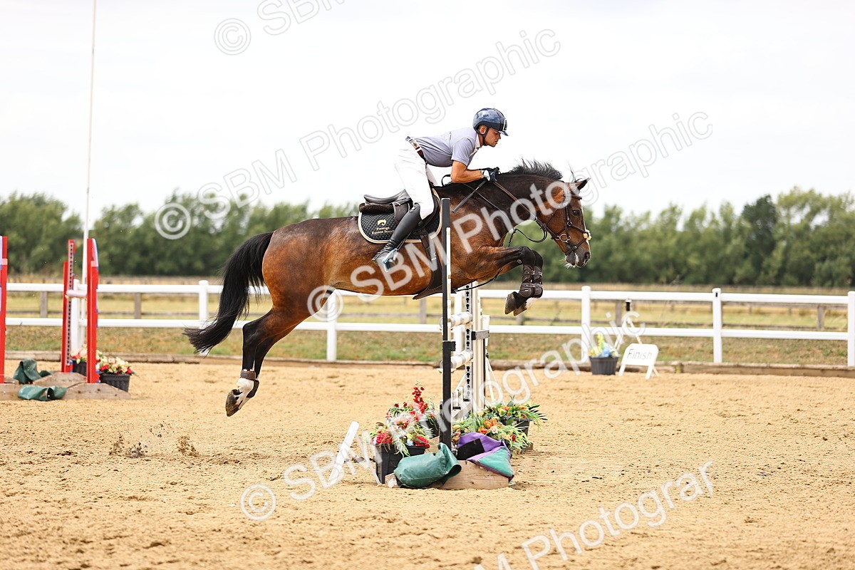 SBM_010672 - Class 9 - Senior Foxhunter - 1.20m Open
