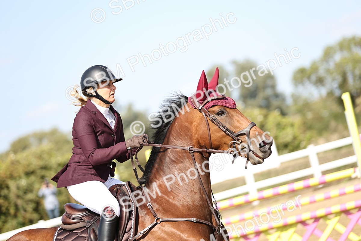 SBM_005206 - Class 6 = Senior Newcomers - 1.10m Open