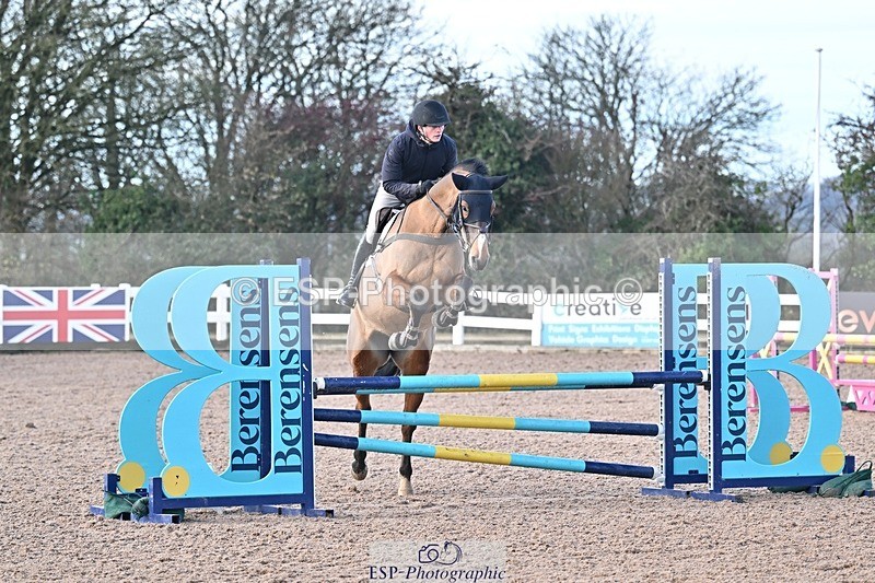 251126-100319-00104 - Cls 0 + 1, Clear Round, British Novice and 90cm