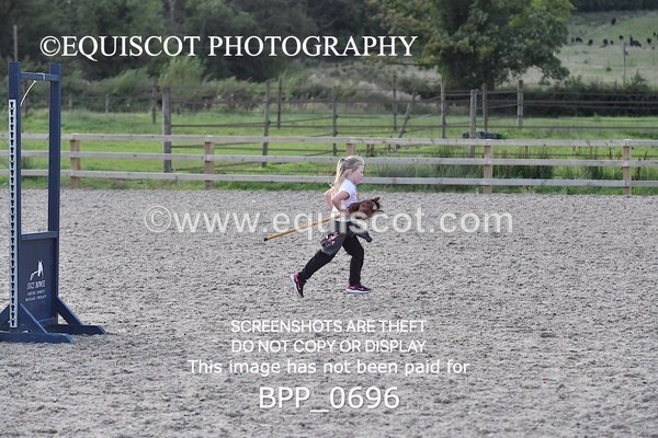 BPP_0696 - HOBBY HORSE SHOWJUMPING CLASSES