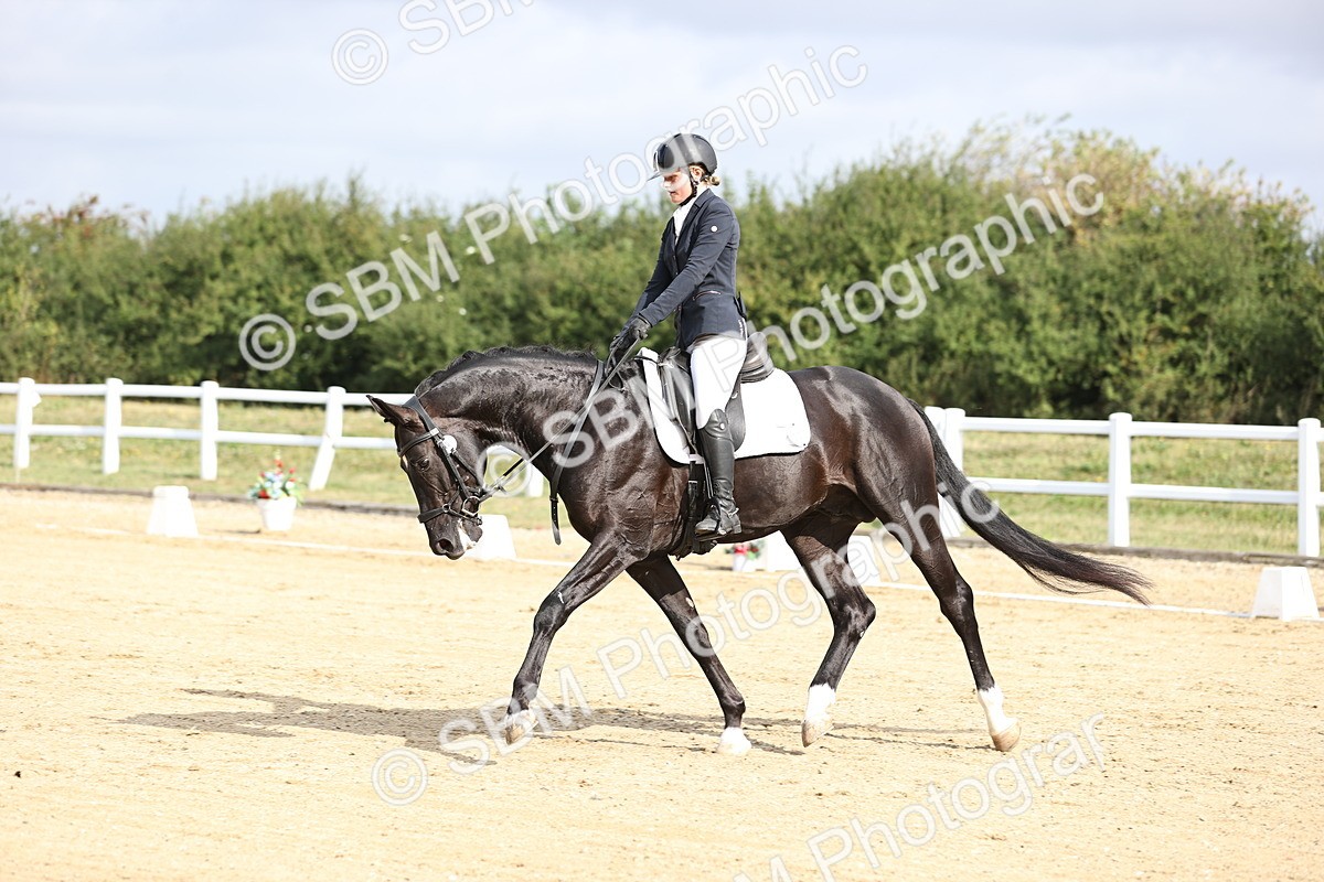 SBM_015433 - Class 14 - Novice 23 - 9.05-10.08