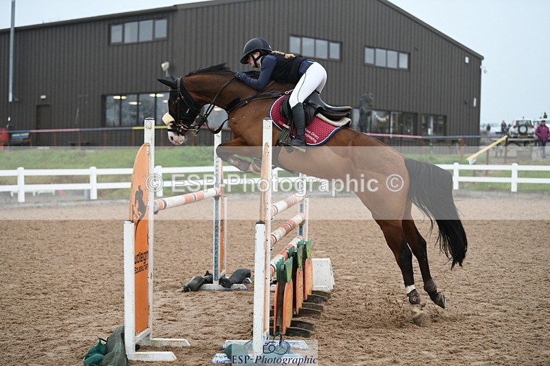 241103A-102303-07446 - SUN Cls 21 Snr Newcomers and 1.10m Open