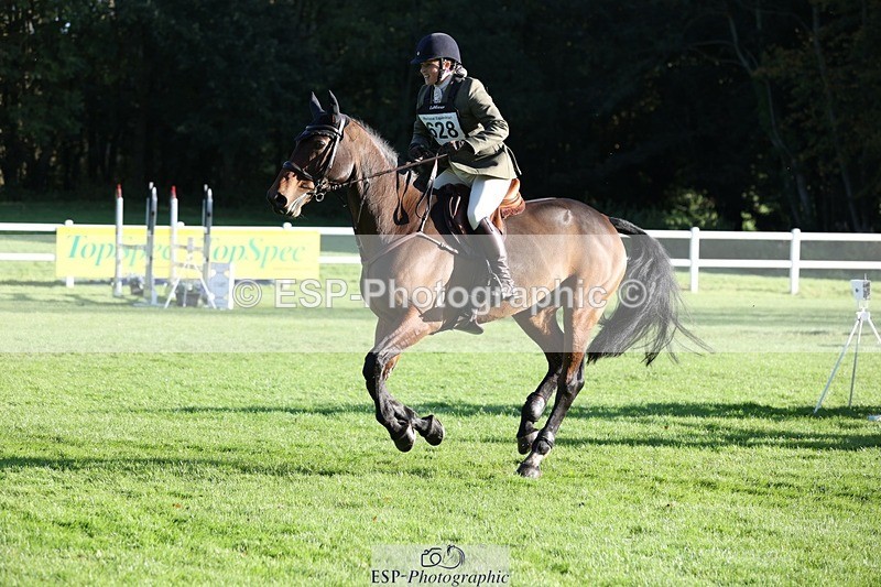 231022-095457-24200 - 628-WONDERLAND.T.H-Alice.Dalton-TrotUp+SJ