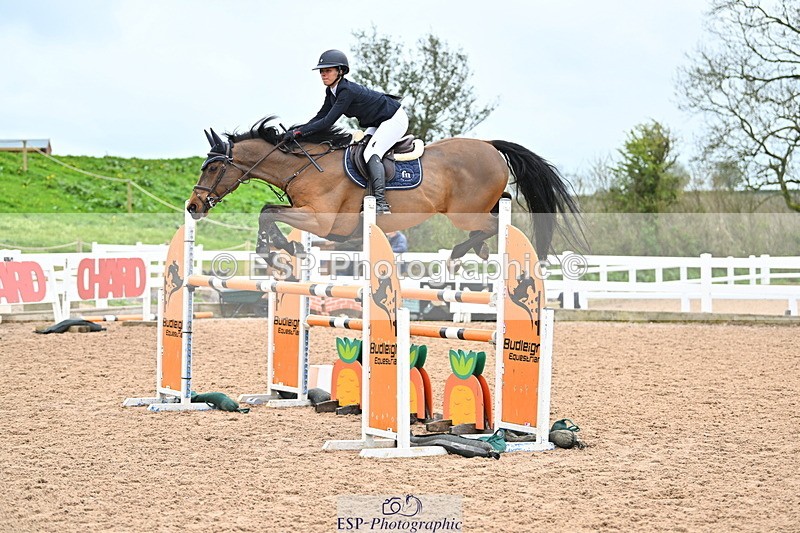 240501A-135749-00911 - Cls 8 Snr Foxhunter and 1.20m Open