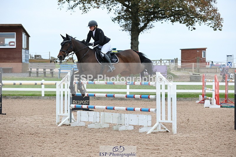 241101A-160346-03224 - FRI Cls 8 National 1.30m