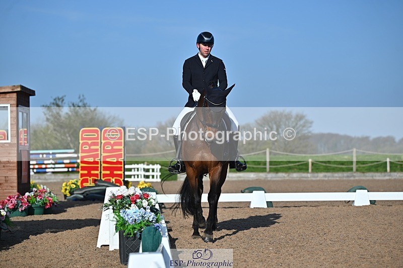 250405-080030-09258 - 189-Darren.Hicks-Lenika