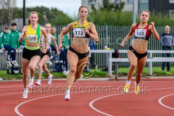 Nat26SUN-927954 - Track Female