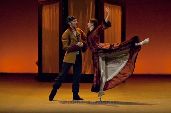  - Alina Cojocaru and Johan Kobborg and Alexander Campbell - Mayerling
